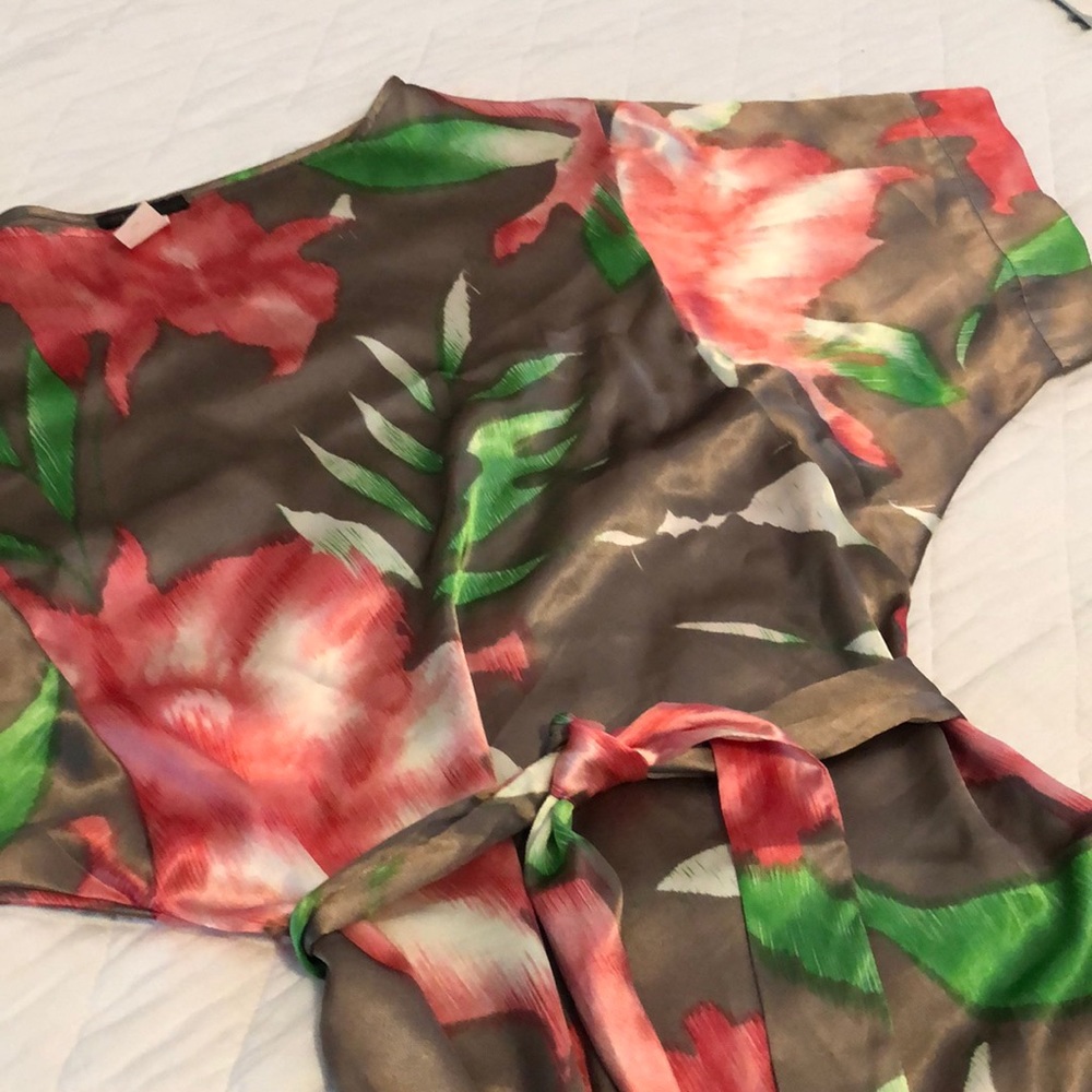 KLD Signature Belted Silky Tunic Size S/M